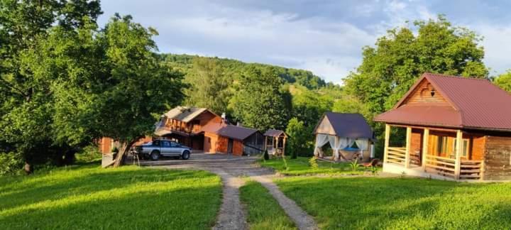 Casa De La Ferma Mariuca Berbesti Quarto foto