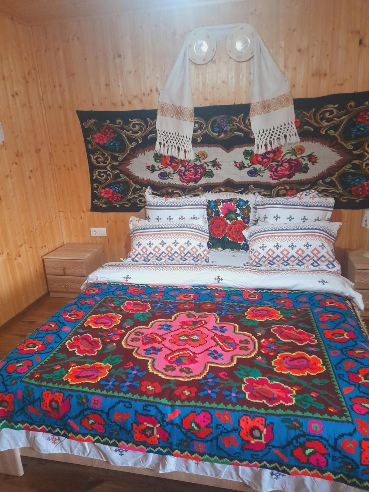 Casa De La Ferma Mariuca Berbesti Quarto foto